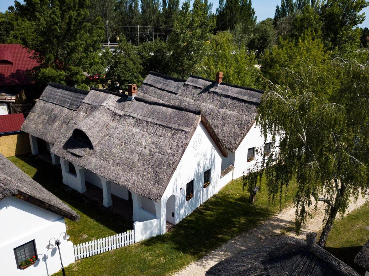 Hotel Bohém Birtok és Csárda Zamárdi Esterno foto